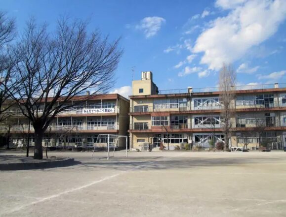 草加市立草加小学校を