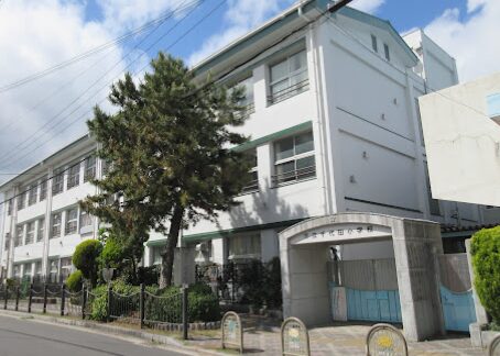 河内長野市千代田小学校